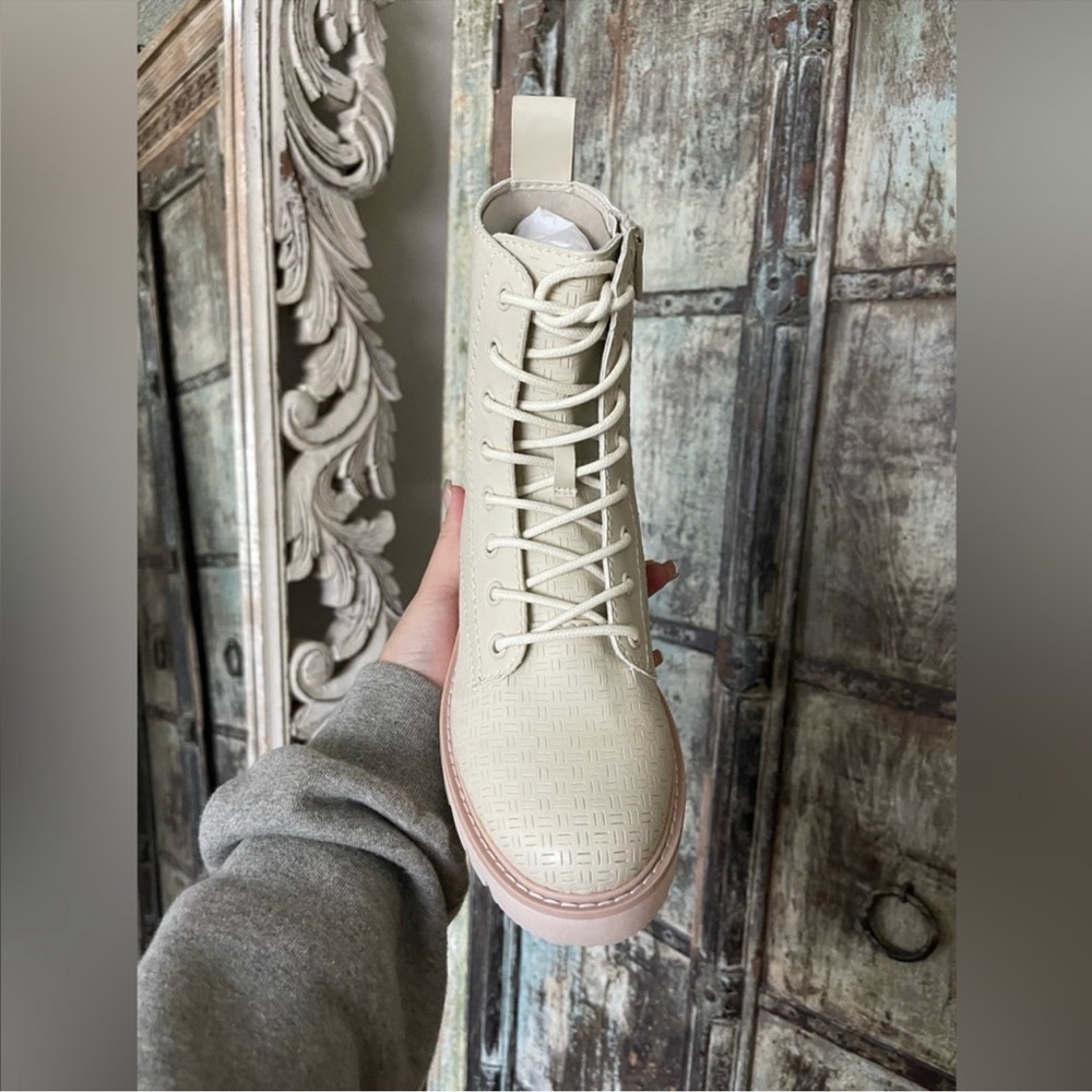 NWT Dolce Vita Piker Ivory Perforated Combat Boots - Picture 6 of 13
